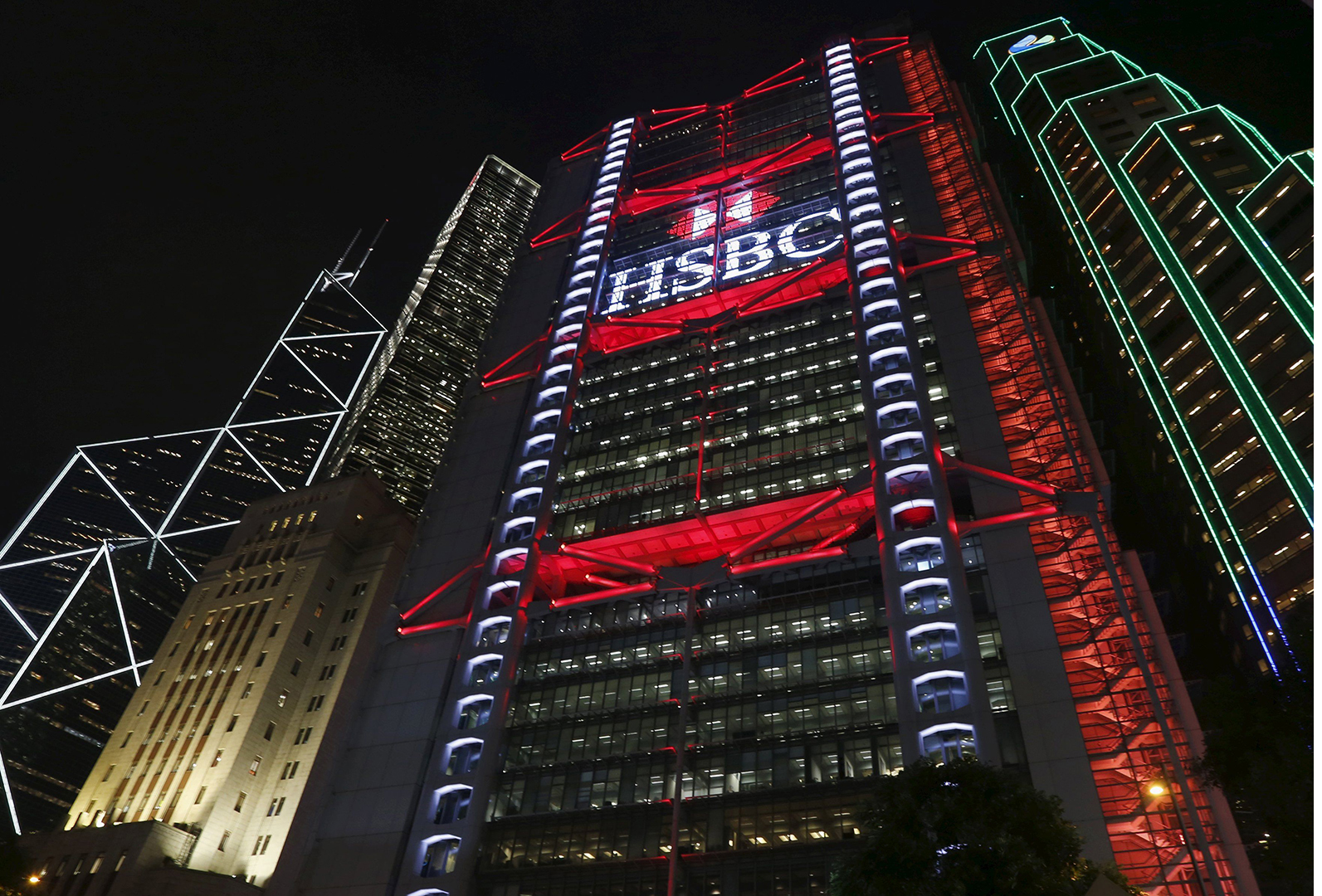 hsbc-facade-04_0